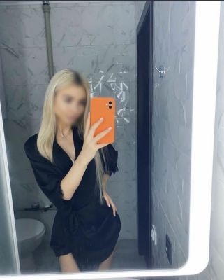 вызов девушки в Волгограде (Даша, тел. 8 910 589-72-82)