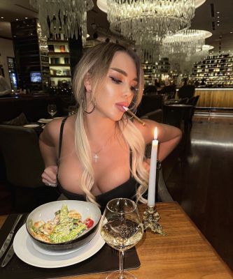 Arina Hot — проститутка для девушек 