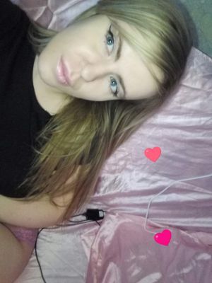 Снять девушку на час (Ксю-Волжский, 23 лет)